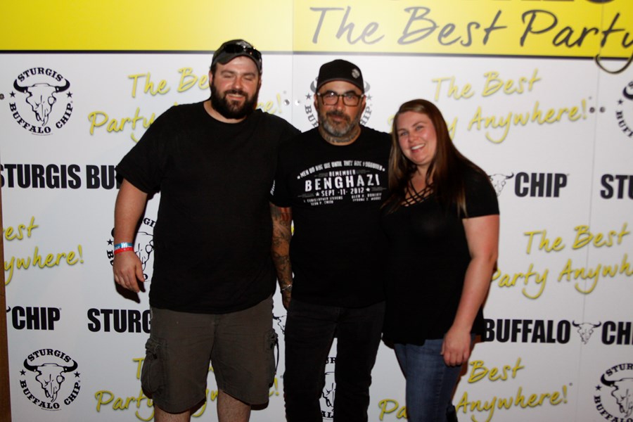 View photos from the 2018 Meet-n-Greet Aaron-Lewis Photo Gallery